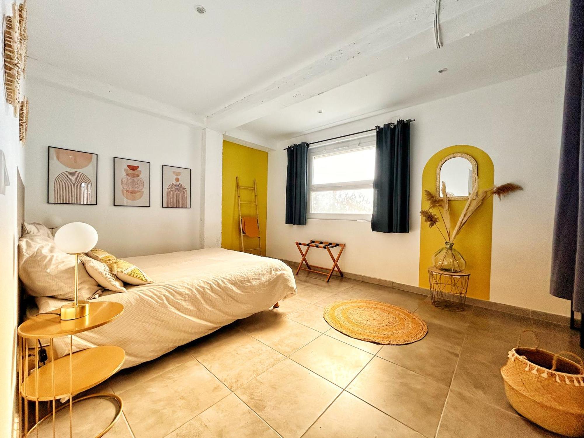 Appartement Doux Rouinet Cocoon à Fourques  Extérieur photo