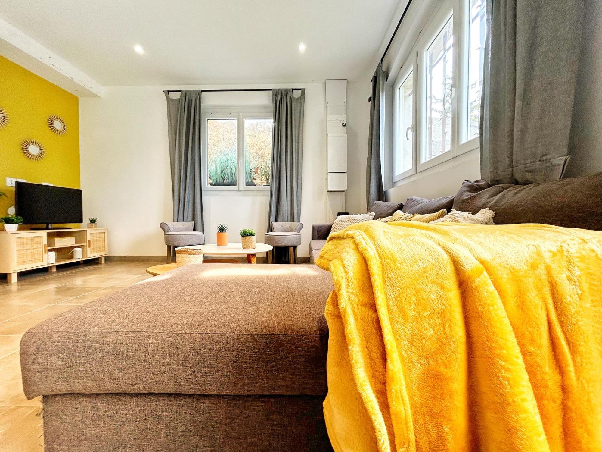 Appartement Doux Rouinet Cocoon à Fourques  Extérieur photo